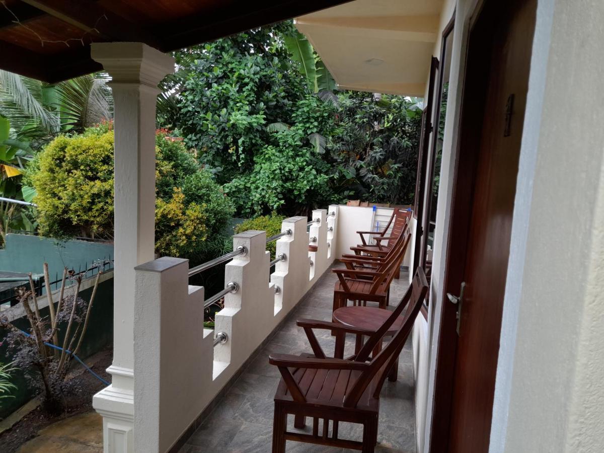 Slg Villa Hikkaduwa Extérieur photo